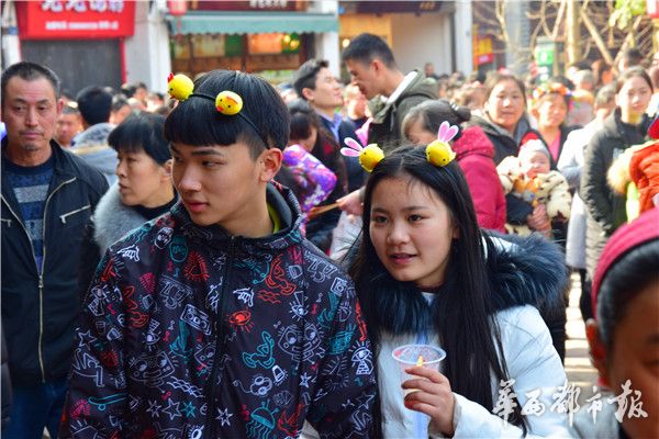 ��������ͷ�ϴ�&ldquo;С��&rdquo; �����ϰ壺һ����������ǧԪ