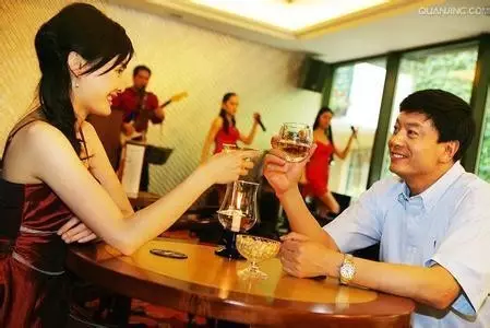 ����Լ��Ů������������ һ�ٷ����ѽ�3��Ԫ